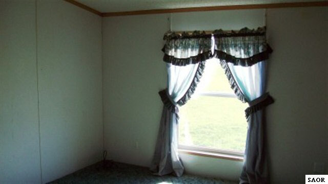 3866 East Miller Road Bancroft, MI 48414 - Photo 8 of 9 43326-7.JPG