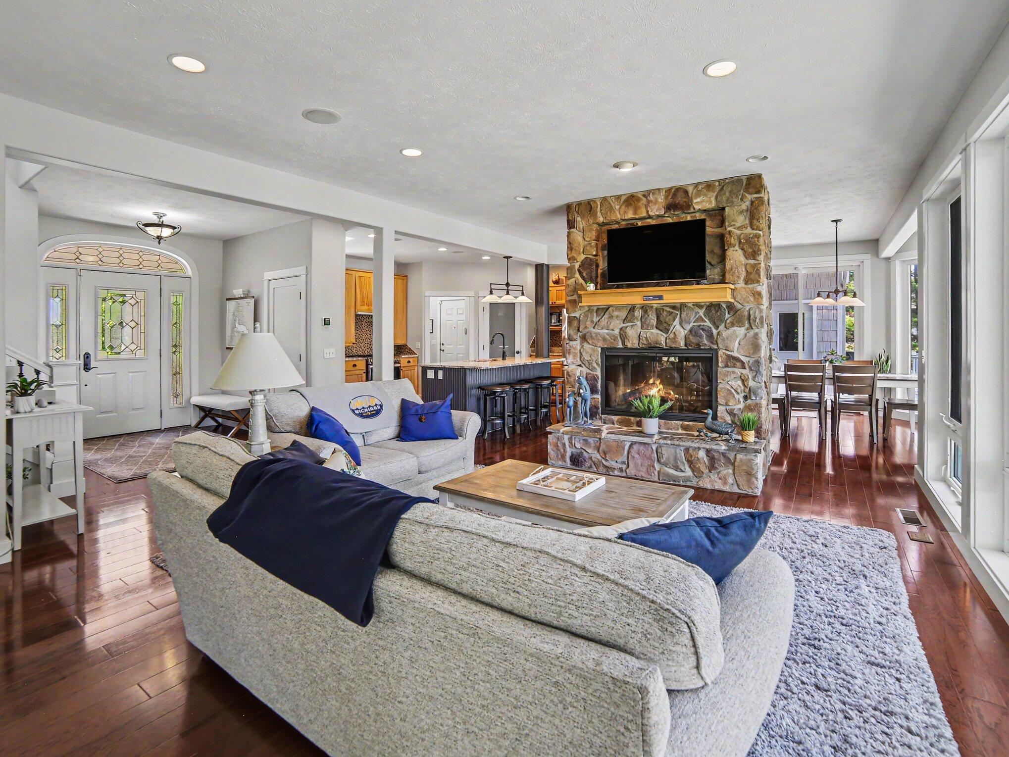 5628 Longbridge Road Pentwater, MI 49449 - Photo 5 of 56 004_file_4734