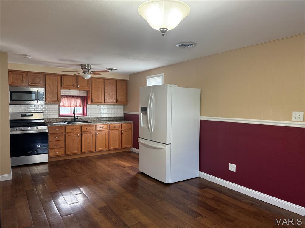 511 East S 2nd Street Red Bud, IL 62278 - Photo 4 of 12