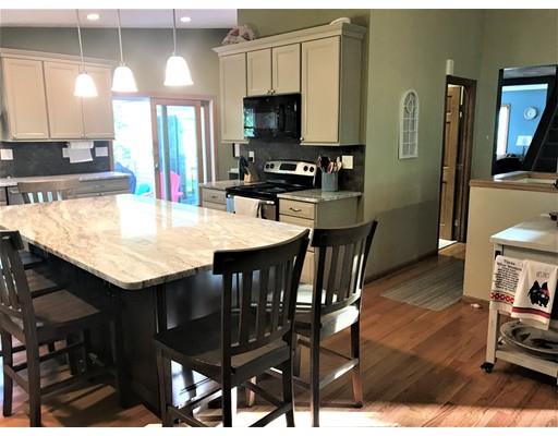 17 Dearborn Road Burlington, MA 01803 - Photo 3 of 16