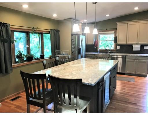 17 Dearborn Road Burlington, MA 01803 - Photo 4 of 16