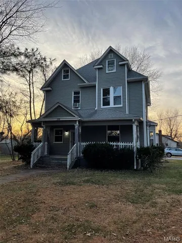 $1,200 | 319 North Hesperia Street, Unit B, Collinsville, IL 62234