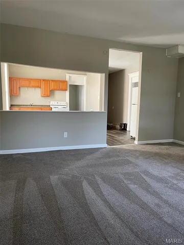 $1,200 | 319 North Hesperia Street, Unit B, Collinsville, IL 62234