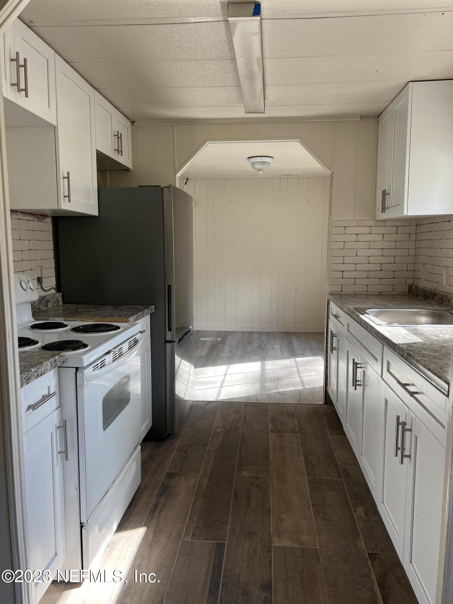 8230 Taylor Field Road Jacksonville, FL 32244 - Photo 3 of 32 Kitchen