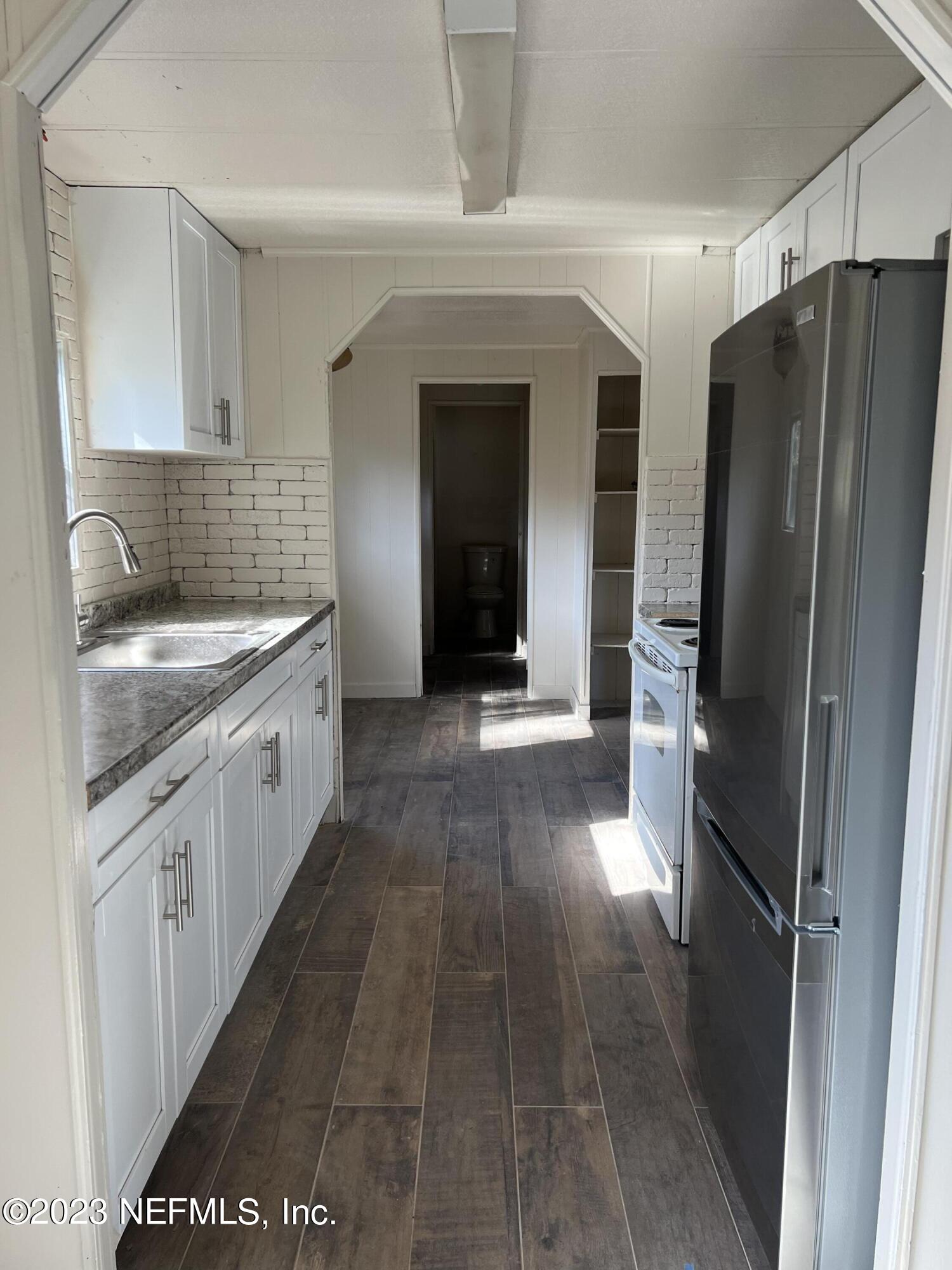 8230 Taylor Field Road Jacksonville, FL 32244 - Photo 8 of 32 Kitchen