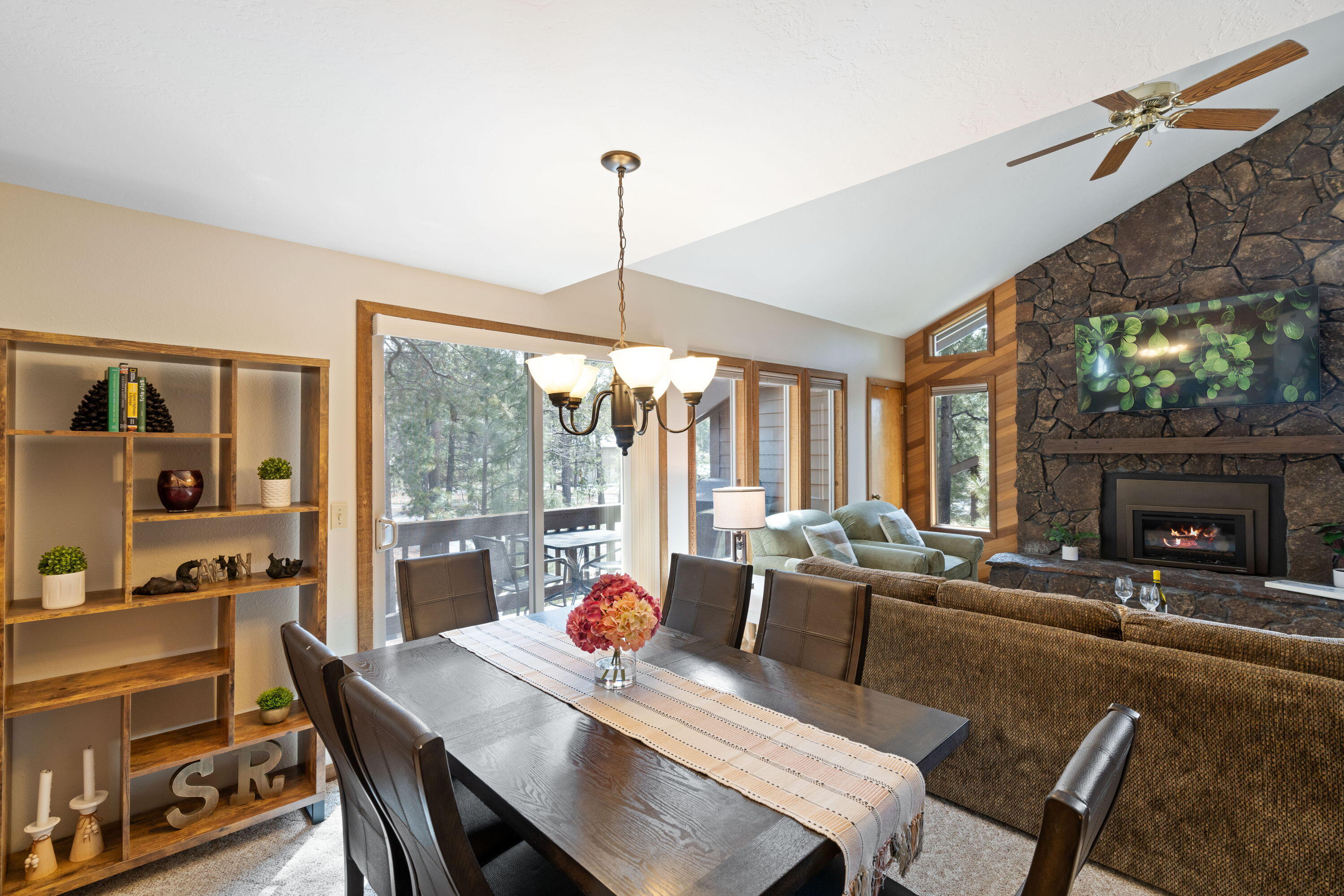 57326 Beaver Ridge Loop, Unit 12 Sunriver, OR 97707 - Photo 11 of 33