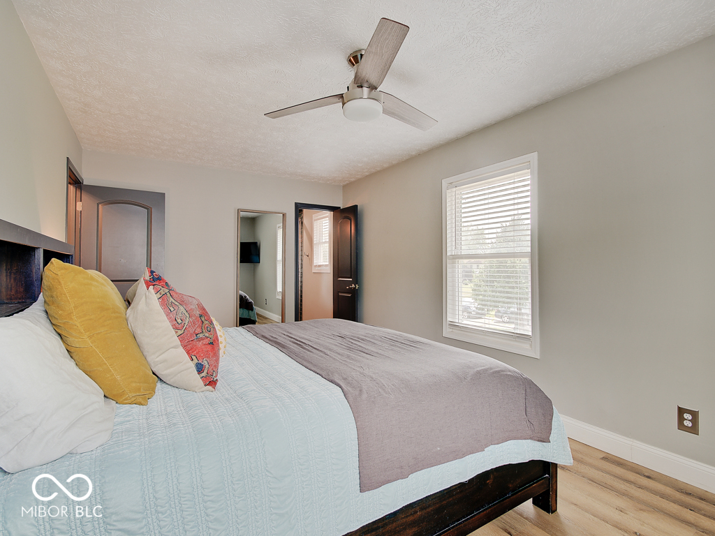 5303 Thompson Road Indianapolis, IN 46221 - Photo 23 of 46