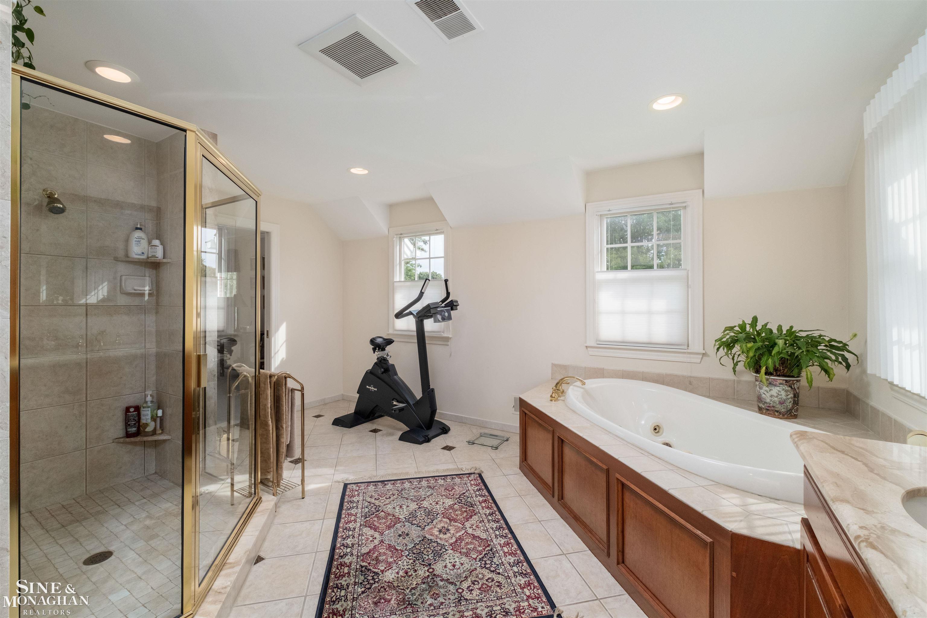 825 Bishop Road Grosse Pointe, MI 48230 - Photo 32 of 67 50189174-4425f1cd-1fa0-407f-9f53-b9e4965138b4.JPG