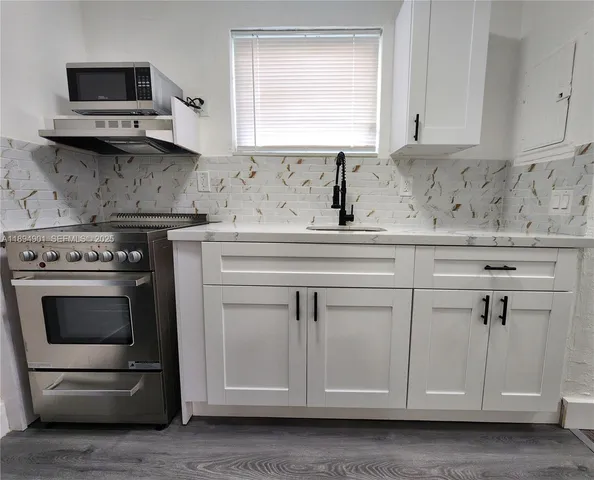 $1,200 | 5934 Buchanan Street, Unit 1 & 4, Hollywood, FL 33021