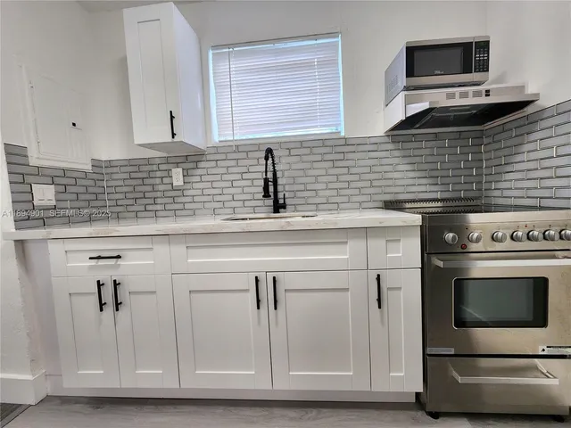 $1,200 | 5934 Buchanan Street, Unit 1 & 4, Hollywood, FL 33021