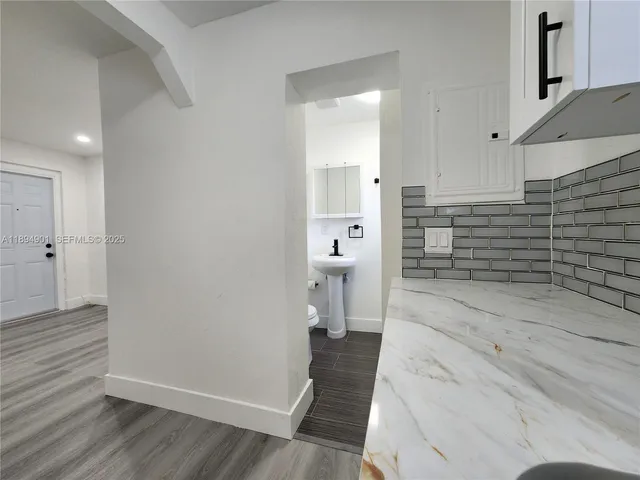 $1,200 | 5934 Buchanan Street, Unit 1 & 4, Hollywood, FL 33021