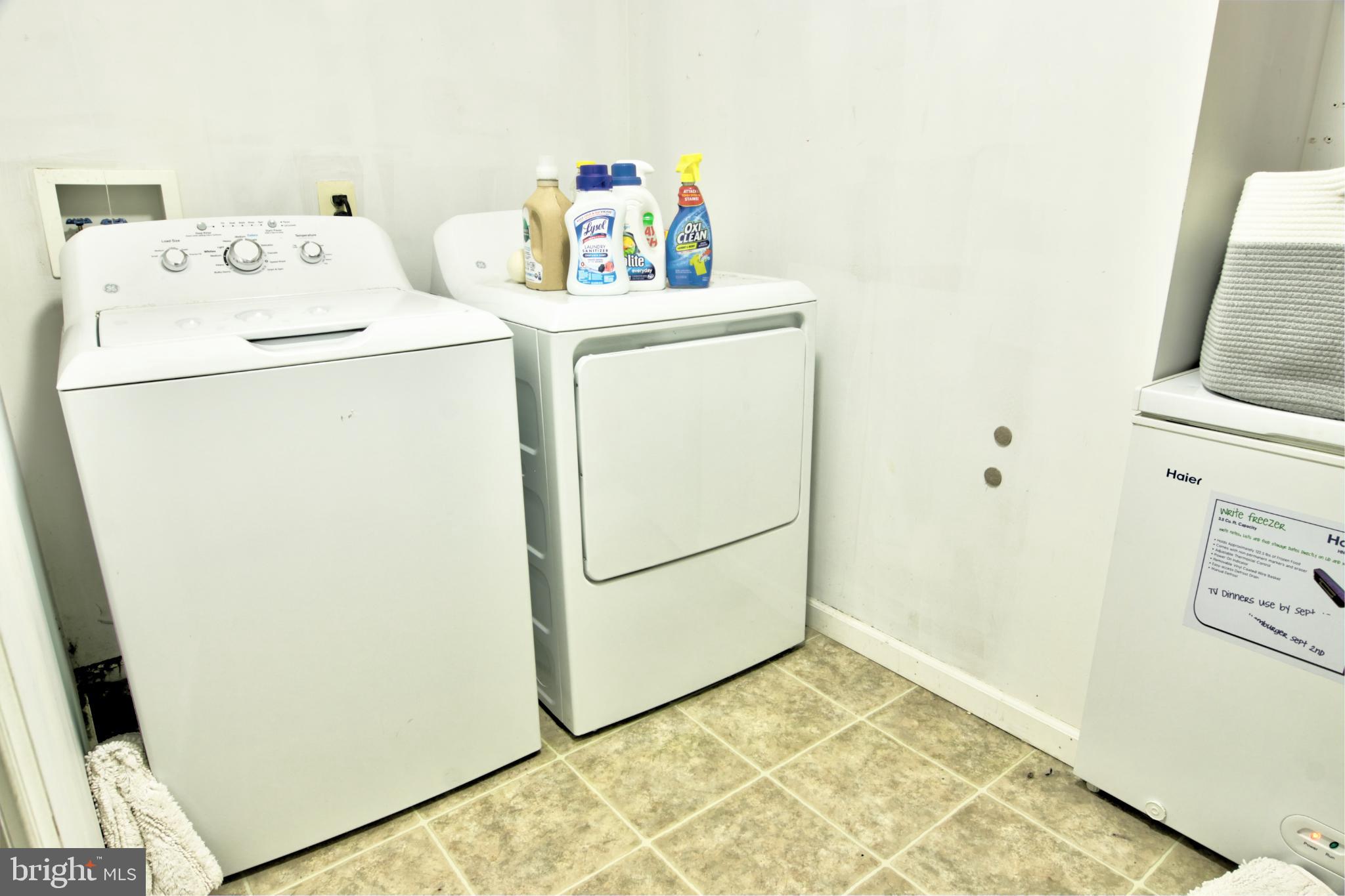 3879 Schroeder Avenue Perry Hall, MD 21128 - Photo 20 of 31 a utility room with dryer and washer