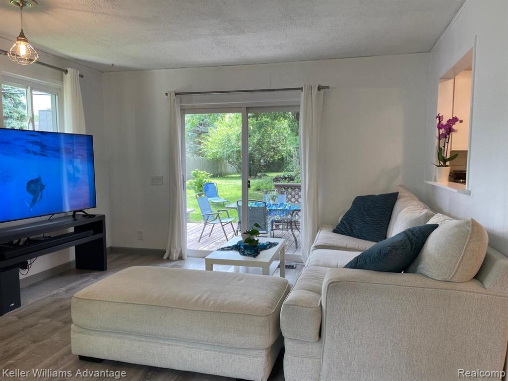 25738 Beck Road Novi, MI 48374 - Photo 16 of 35 Gallery Image 16