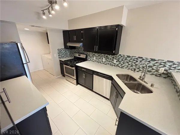 $1,795 | 2824 Crystal Lantern Drive, Henderson, NV 89074