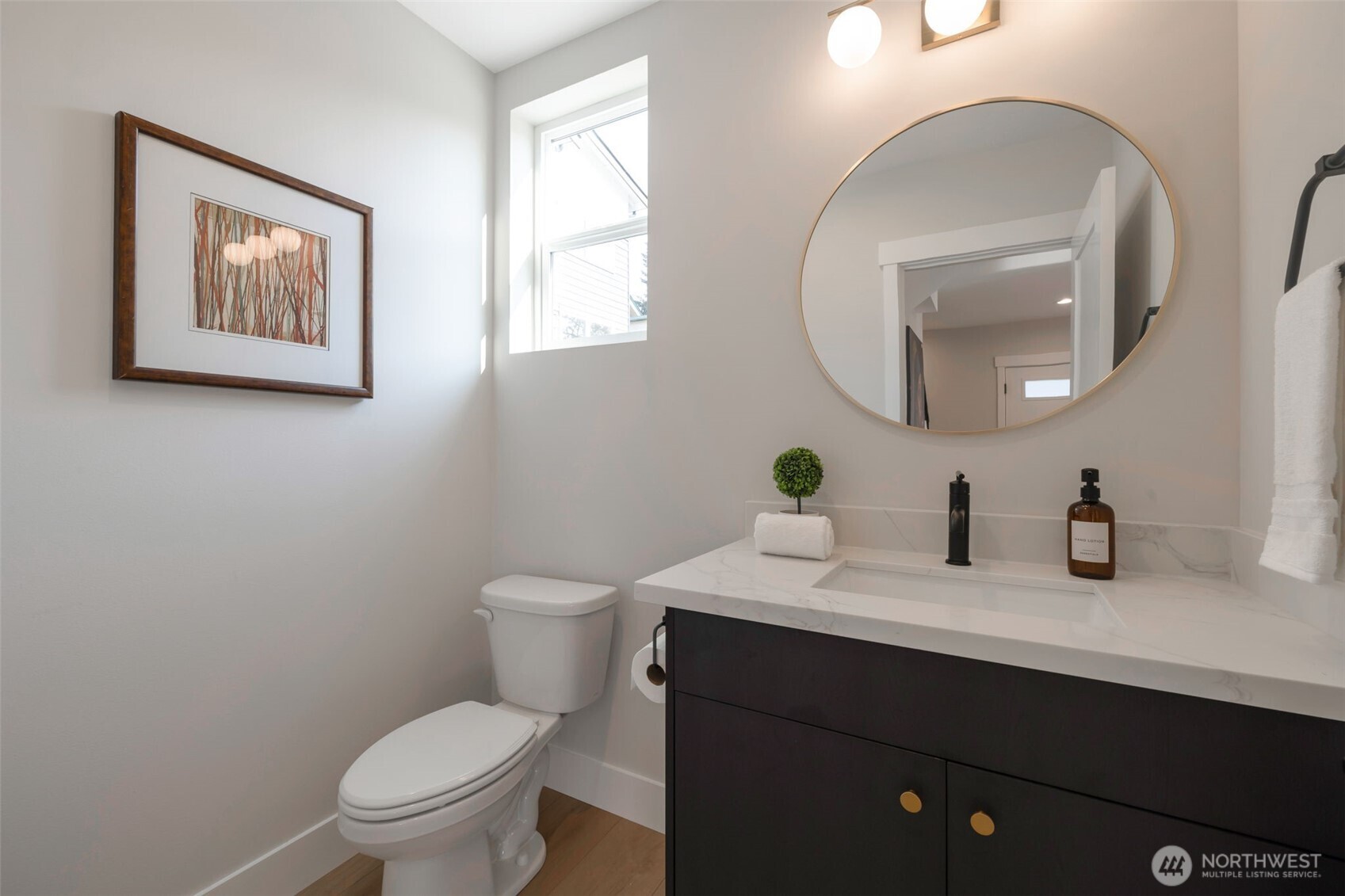 1605 Southwest Kenyon Street Seattle, WA 98106 - Photo 11 of 19