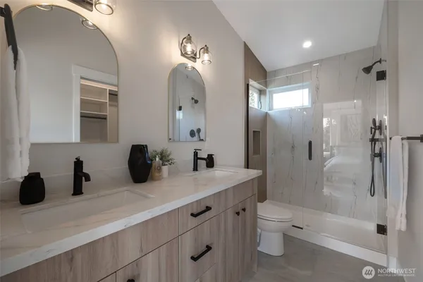 $679,900 | 1605 Southwest Kenyon Street, Seattle, WA 98106