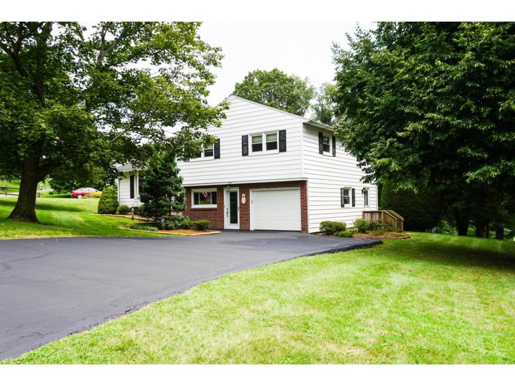 203 Ridgefield Road Endicott, NY 13760 - Photo 3 of 32 Gallery Image 3