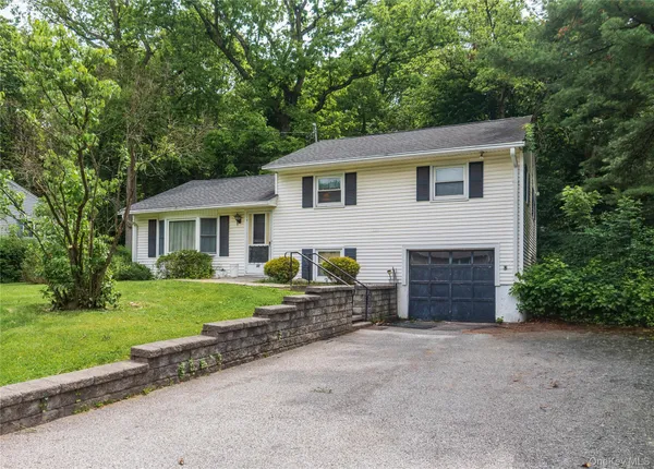 $420,000 | 35 Windwood Drive, Newburgh, NY 12550