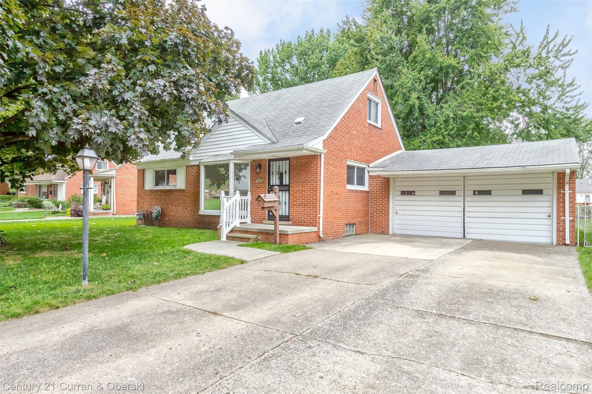 7922 Harding Street Taylor, MI 48180 - Photo 1 of 39 02.jpg