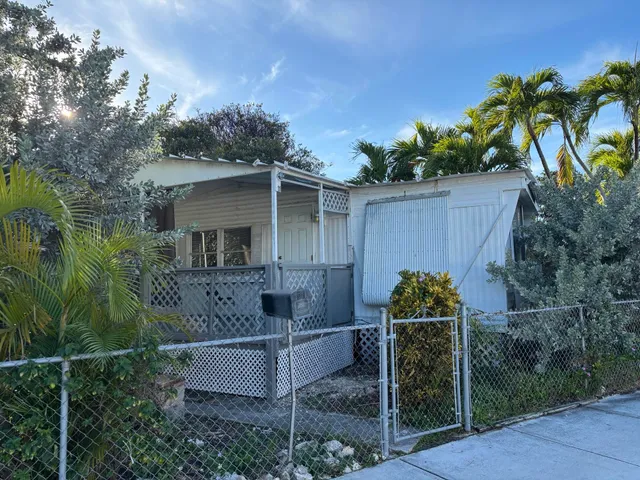 $280,000 | 6800 Maloney Avenue, Unit 11, Key West, FL 33040
