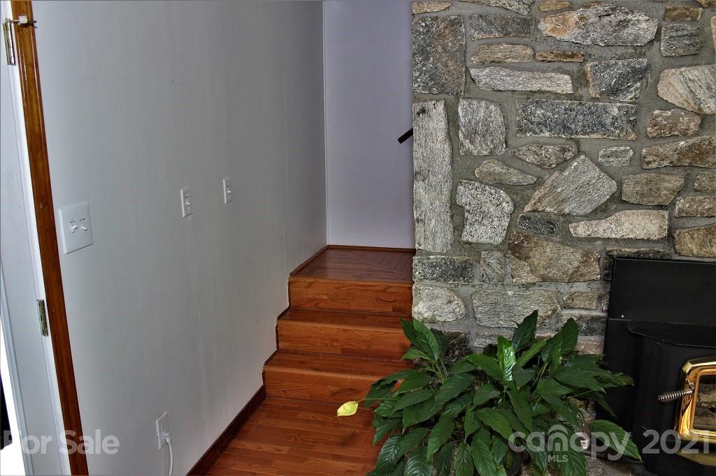 145 Travis Road Cullowhee, NC 28723 - Photo 21 of 38 Gallery Image 21