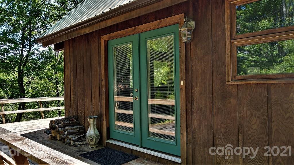 145 Travis Road Cullowhee, NC 28723 - Photo 9 of 38 Gallery Image 9