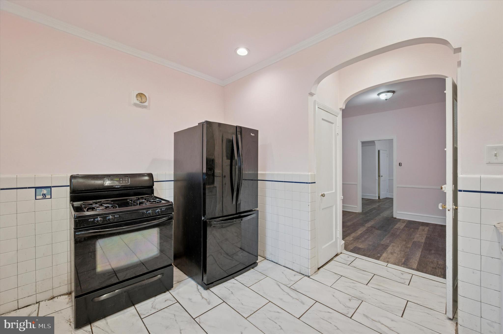 6228 Old York Road Philadelphia, PA 19141 - Photo 6 of 19 Kitchen