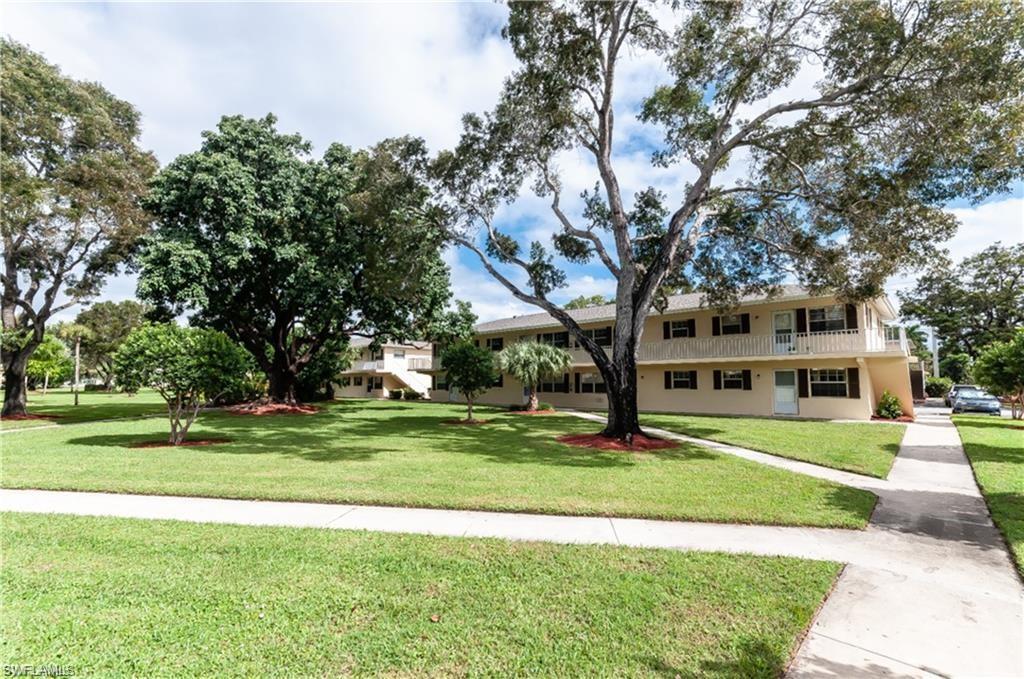 3325 Airport-Pulling Road North, Unit L1 Naples, FL 34105 - Photo 4 of 8 a view of a volley ball court