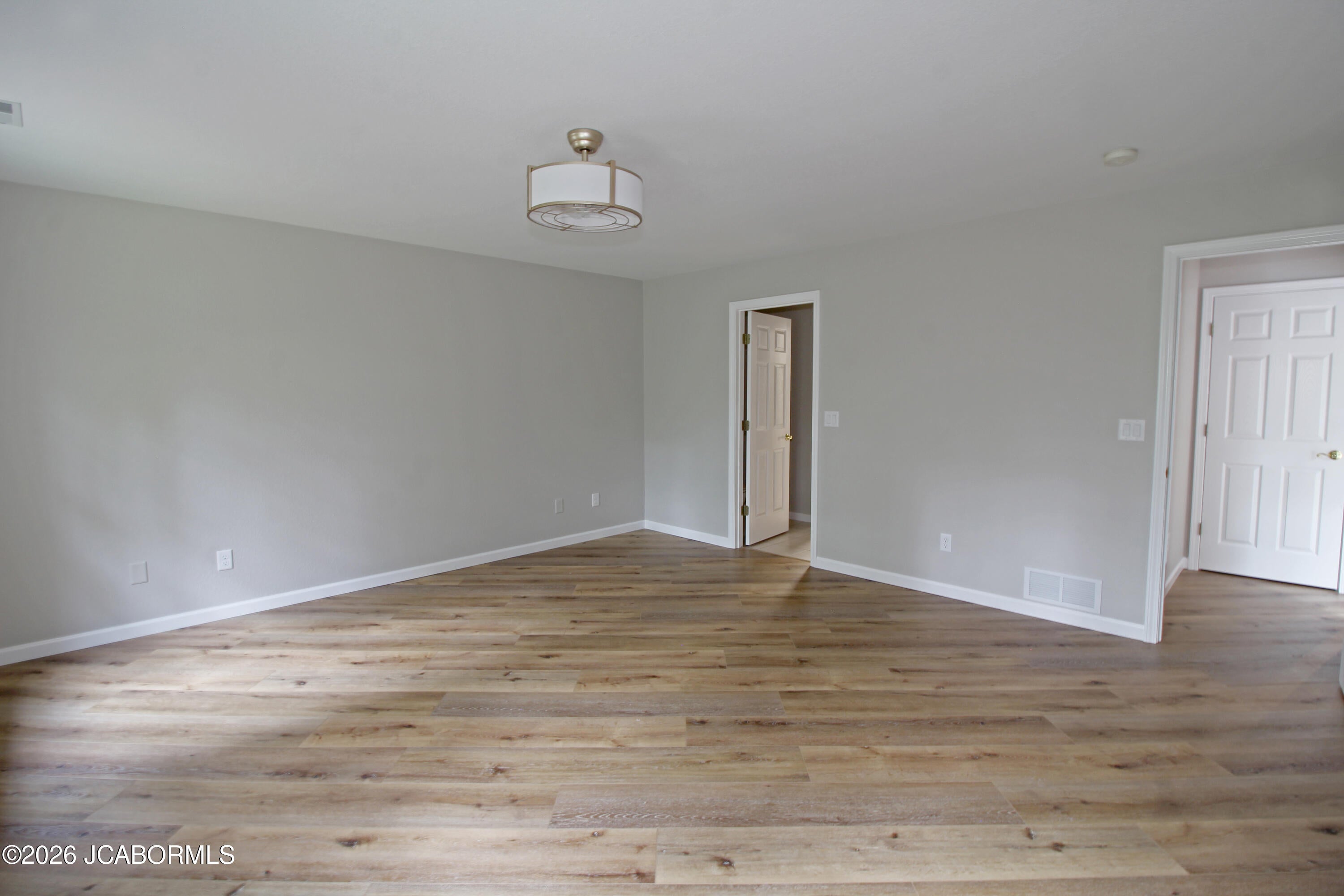 615 Cherokee Road Lake Ozark, MO 65049 - Photo 11 of 30 Gallery Image 11