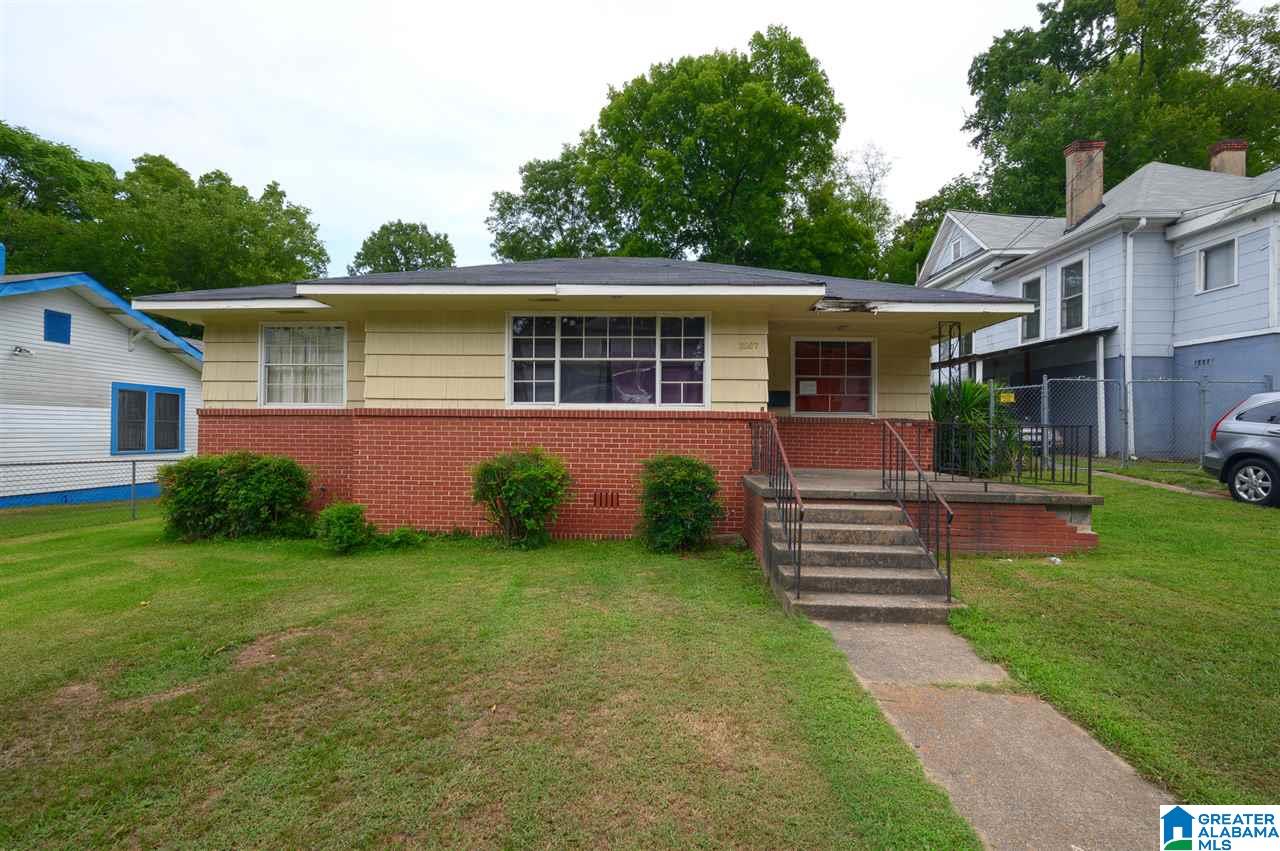 2607 Court R Birmingham, AL 35218 - Photo 1 of 12