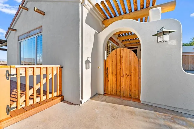 $1,200,000 | 27944 Turner Heights Lane, Escondido, CA 92026