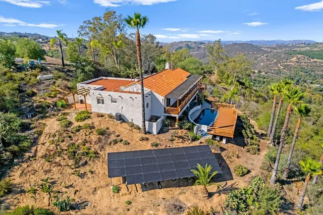 $1,200,000 | 27944 Turner Heights Lane, Escondido, CA 92026