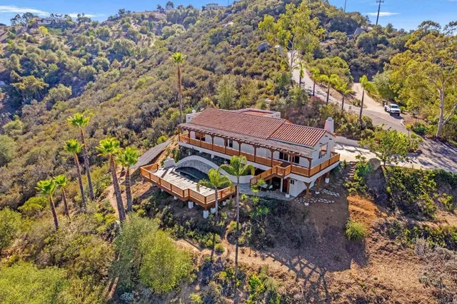 $1,200,000 | 27944 Turner Heights Lane, Escondido, CA 92026