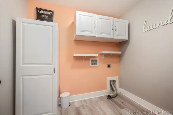 $405,000 | 8802 Chestnut Hill Ct., Charlestown, IN 47111