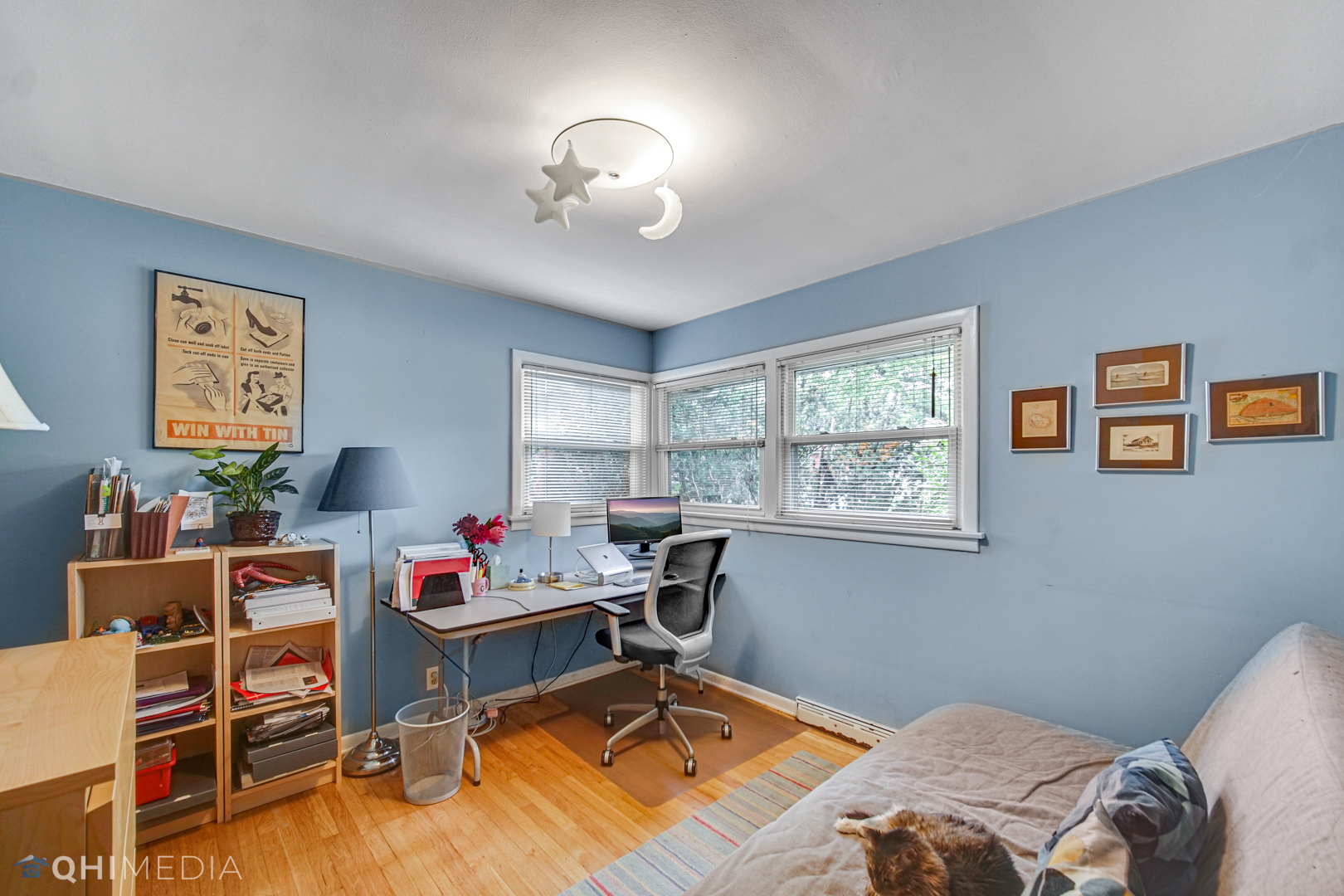 1401 Birch Road Homewood, IL 60430 - Photo 15 of 22 a bedroom with a workspace