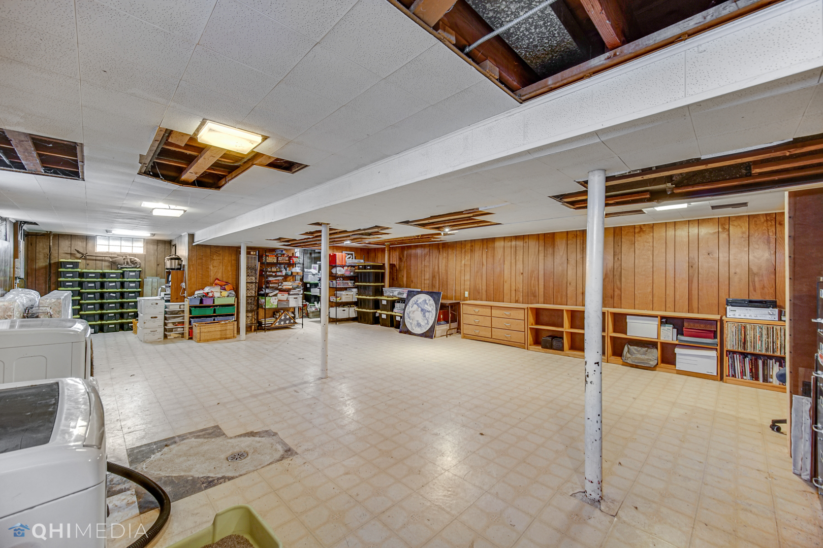 1401 Birch Road Homewood, IL 60430 - Photo 16 of 22 a view of a room with gym equipment