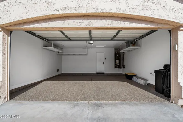 a view of a garage