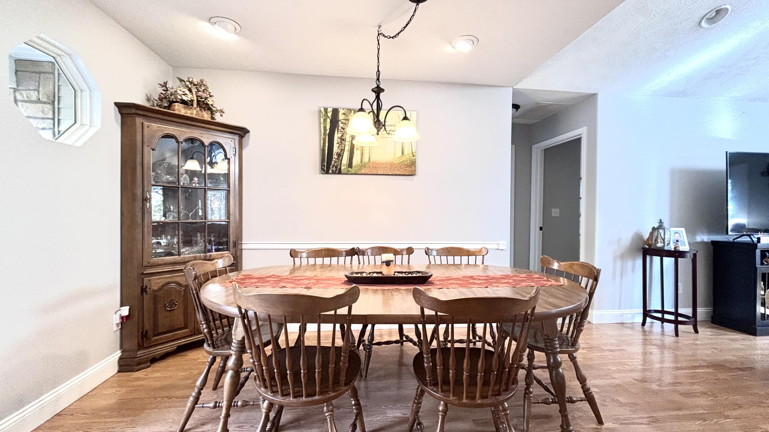 22 Old Southern Road Branson, MO 65616 - Photo 21 of 43 dining-room-22-old-southern-rd