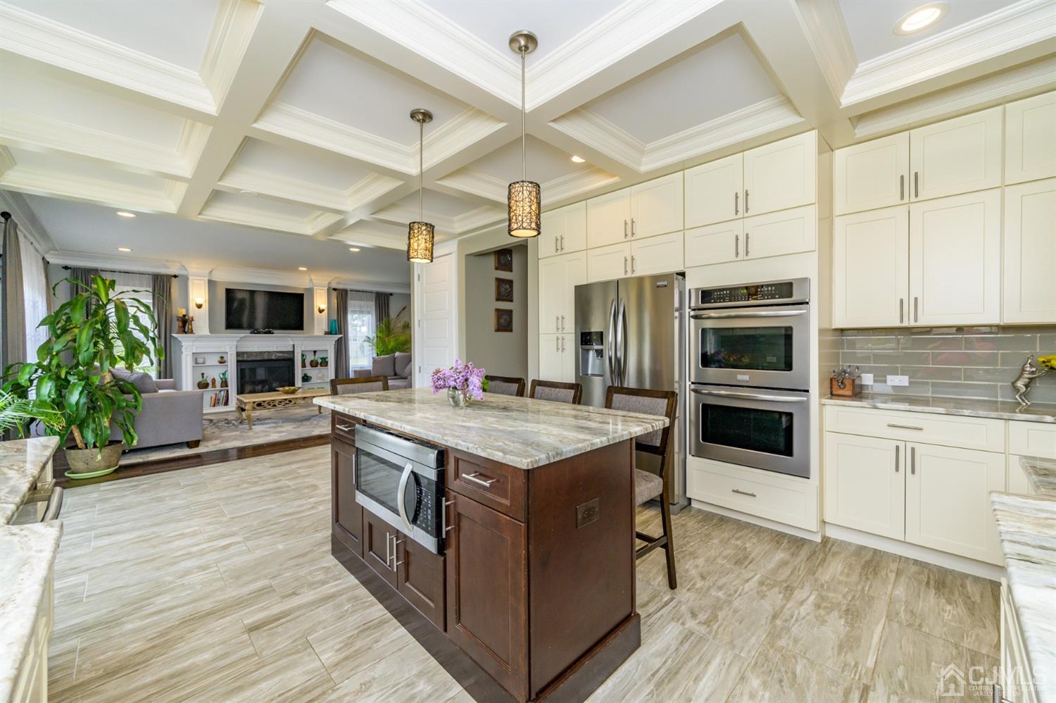 202 County Road 539 Cream Ridge, NJ 08514 - Photo 9 of 58 Gallery Image 9