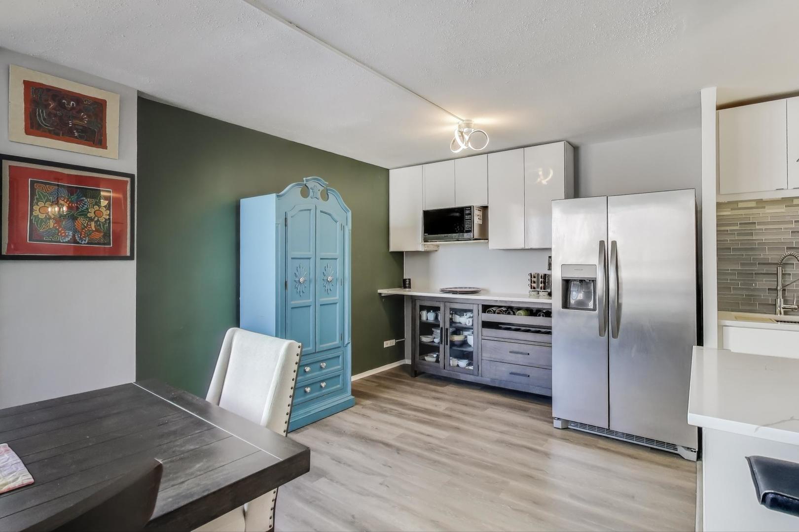 5740 North Sheridan Road, Unit 7D Chicago, IL 60660 - Photo 12 of 24