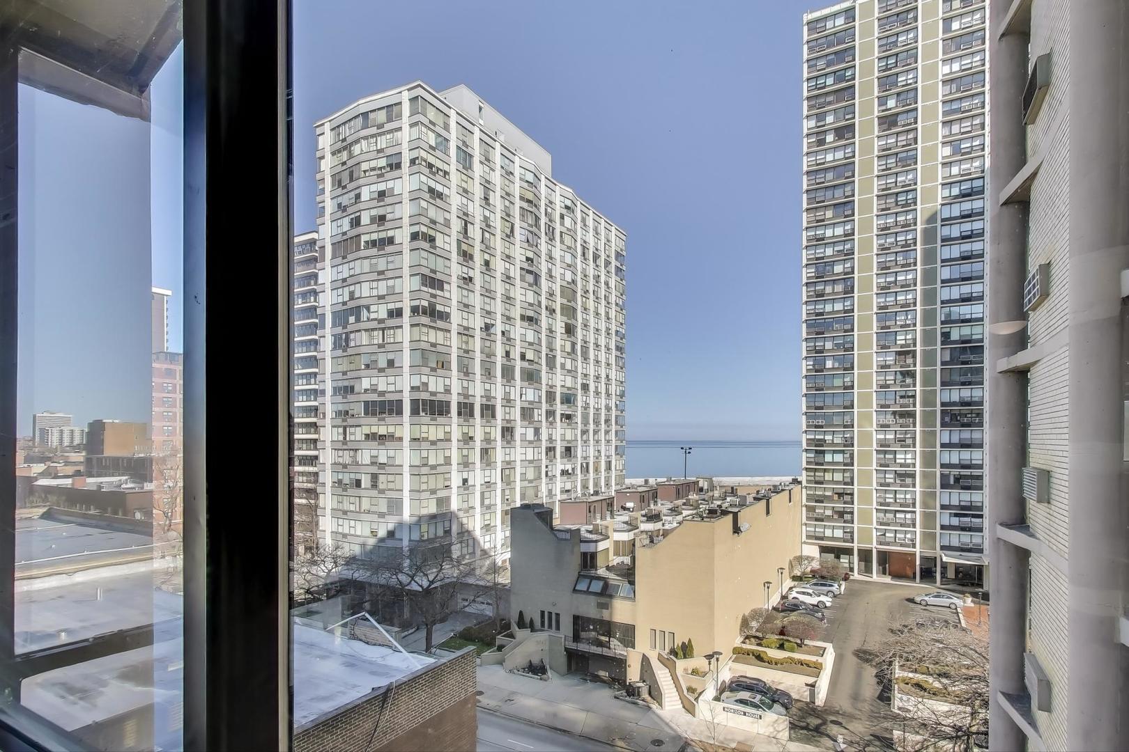 5740 North Sheridan Road, Unit 7D Chicago, IL 60660 - Photo 13 of 24