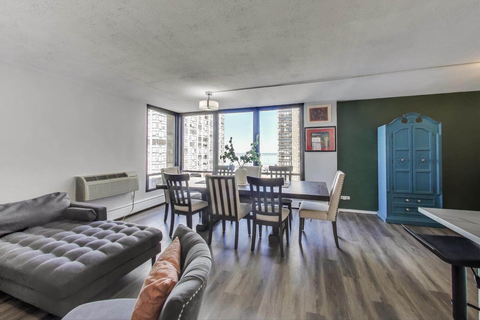 5740 North Sheridan Road, Unit 7D Chicago, IL 60660 - Photo 5 of 24