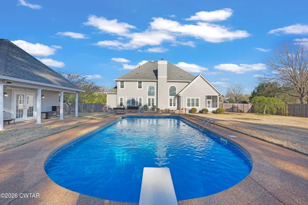 $665,000 | 153 Willow Green Drive, Jackson, TN 38305