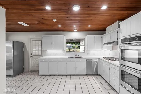 $750,000 | 5800 Jefferson Paige Road, Shreveport, LA 71119