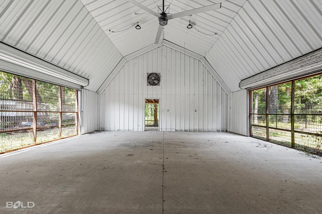 5800 Jefferson Paige Road Shreveport, LA 71119 - Photo 31 of 39 a view of an empty room with windows