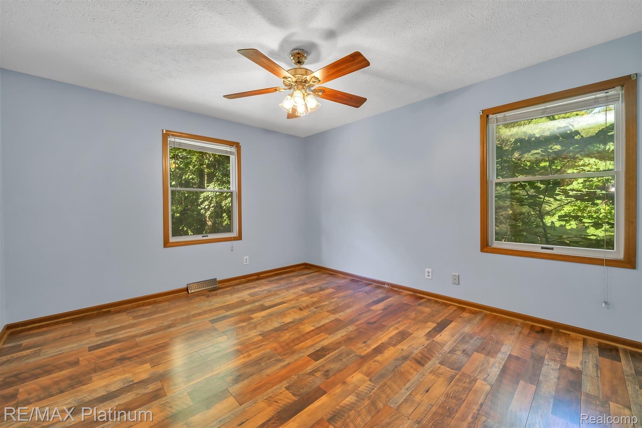 3319 Jewell Road Howell, MI 48843 - Photo 23 of 34 D9B759A2-882A-48B5-A55C-F68B3C4C200F.jpeg