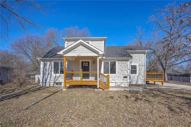 $330,000 | 524 East Prairie Street, Olathe, KS 66061