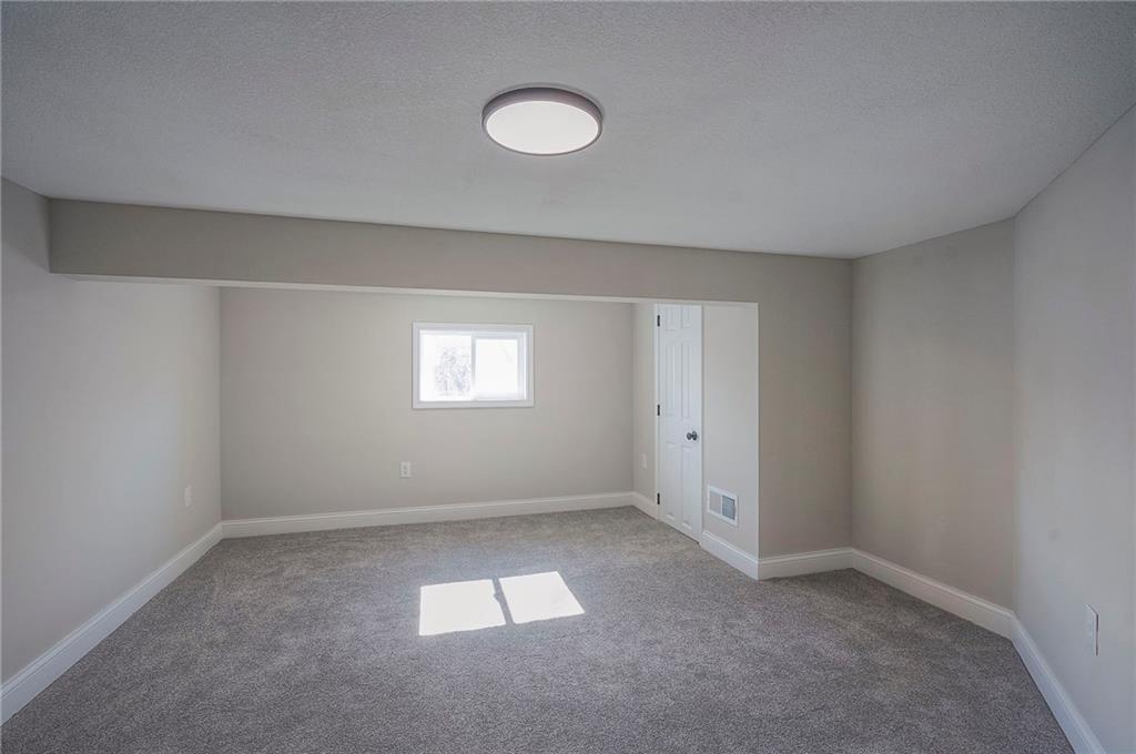 524 East Prairie Street Olathe, KS 66061 - Photo 25 of 37