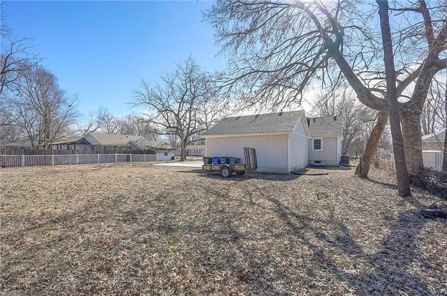 $330,000 | 524 East Prairie Street, Olathe, KS 66061