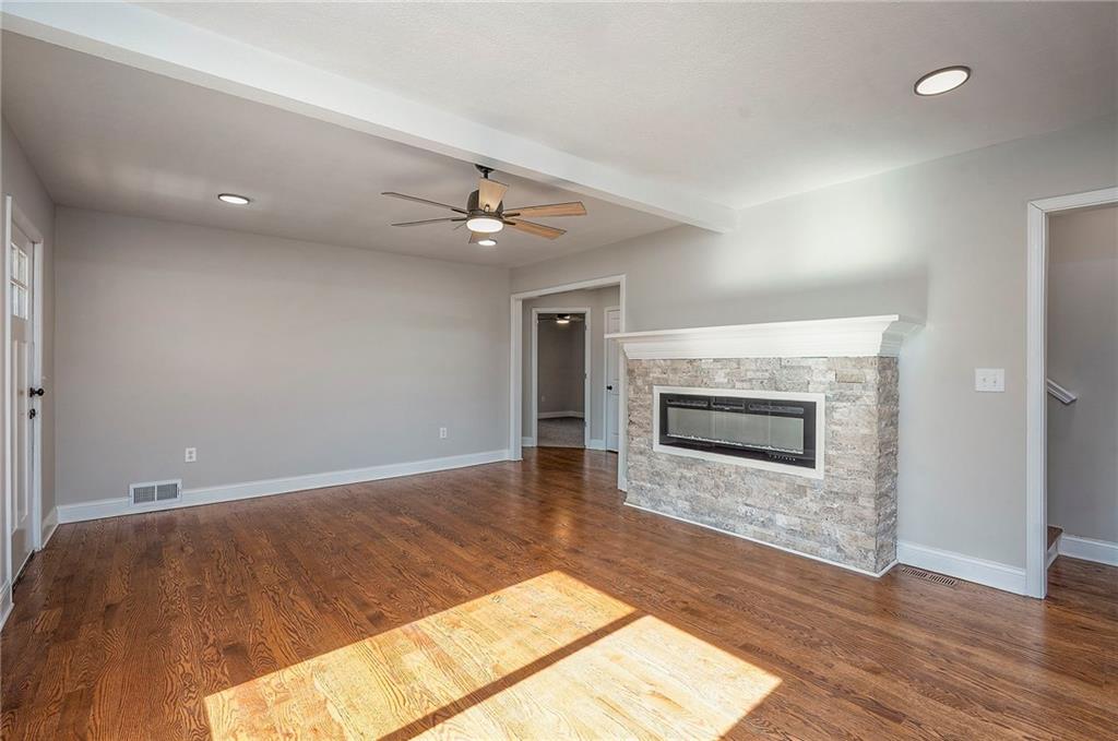 524 East Prairie Street Olathe, KS 66061 - Photo 8 of 37